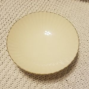 Lenox Round Jewelry Holder